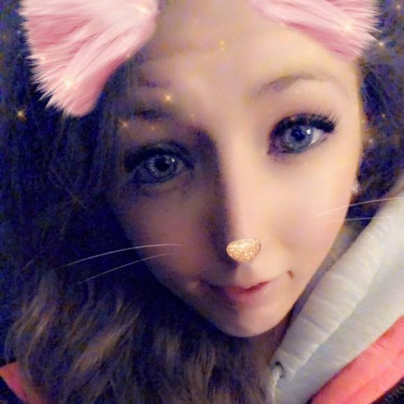 Meet your Posher, Ellie - Picture 1 of 1